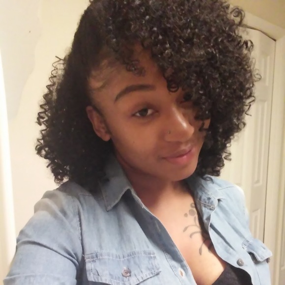 Meet your Posher, About1aries - Picture 1 of 1